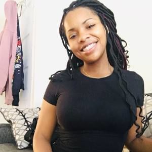 Meet your Posher, Natalie